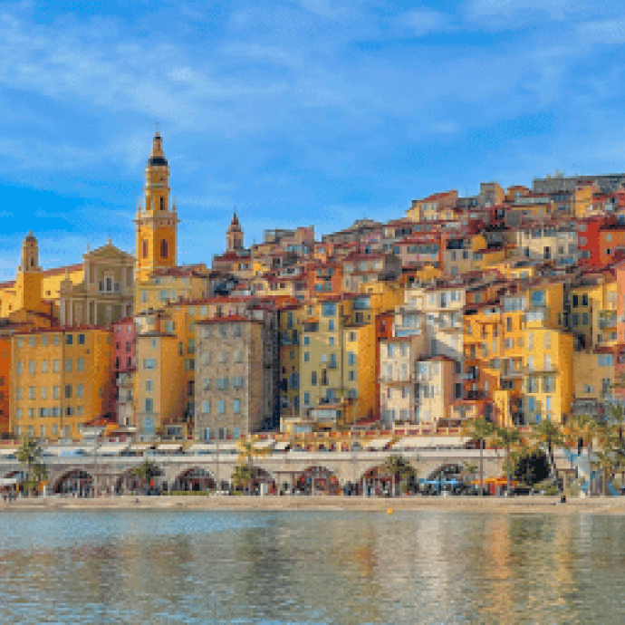 What's the best season to visit Menton?