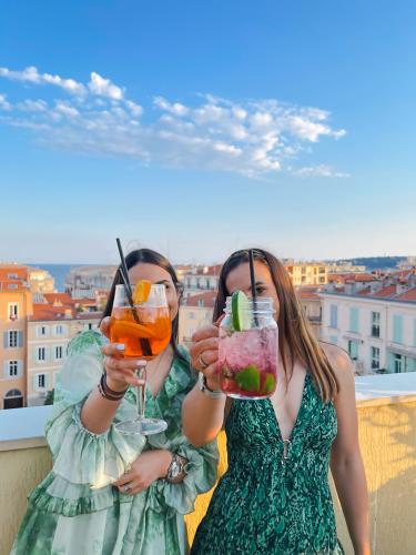 Rooftop Nights in Menton: Cocktails, Live Music & Sunset Views