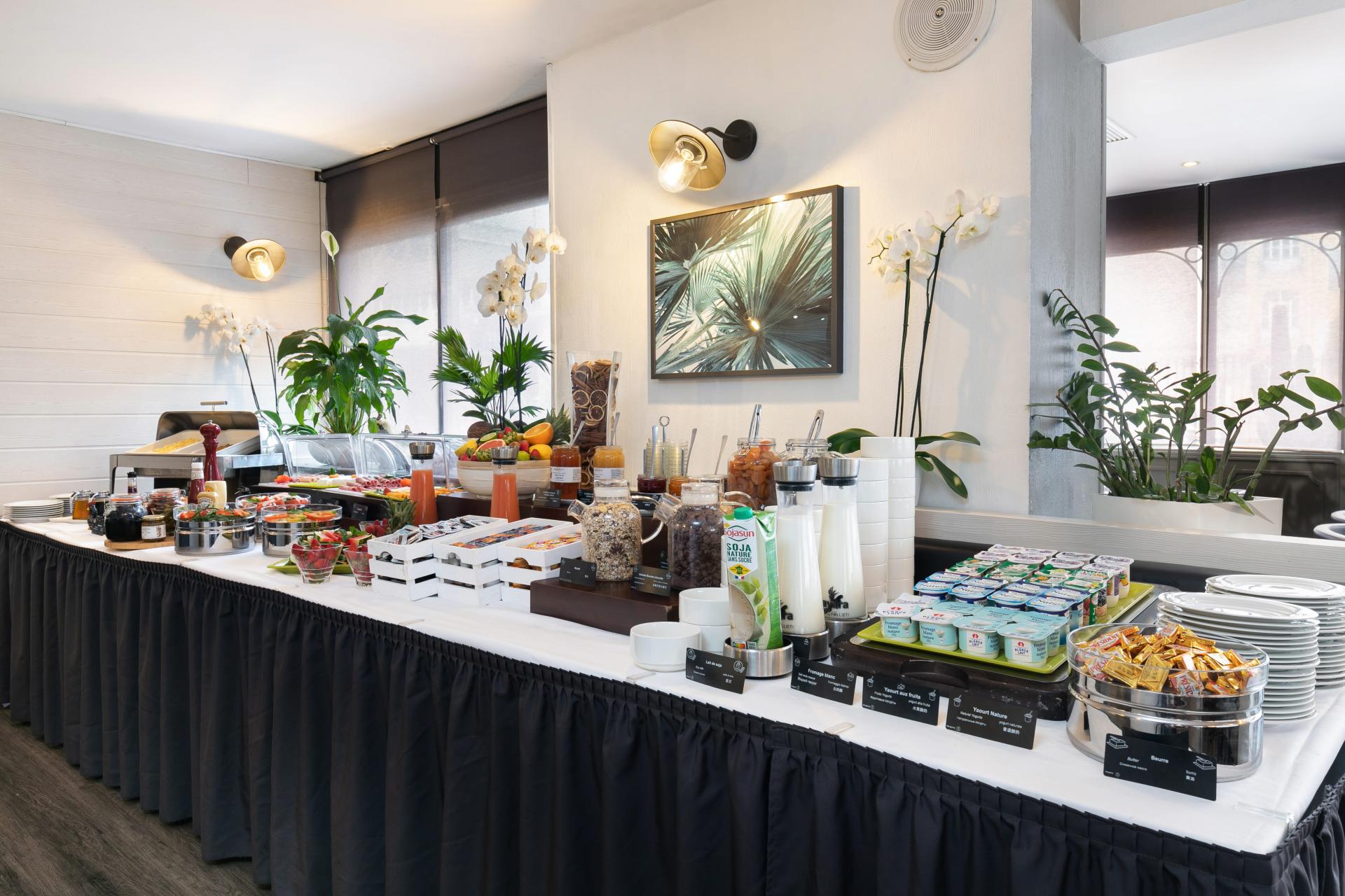 Hotel Mediterannée Menton - Breakfast
