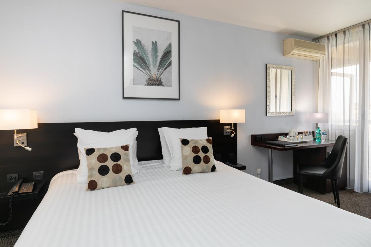 Hôtel Mediterrannée Menton - Chambre