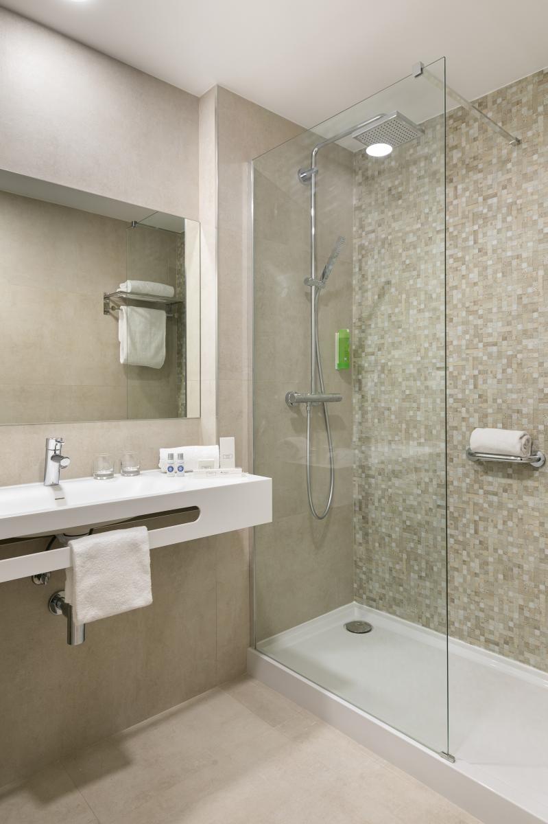 Hôtel Mediterrannée Menton - Chambre