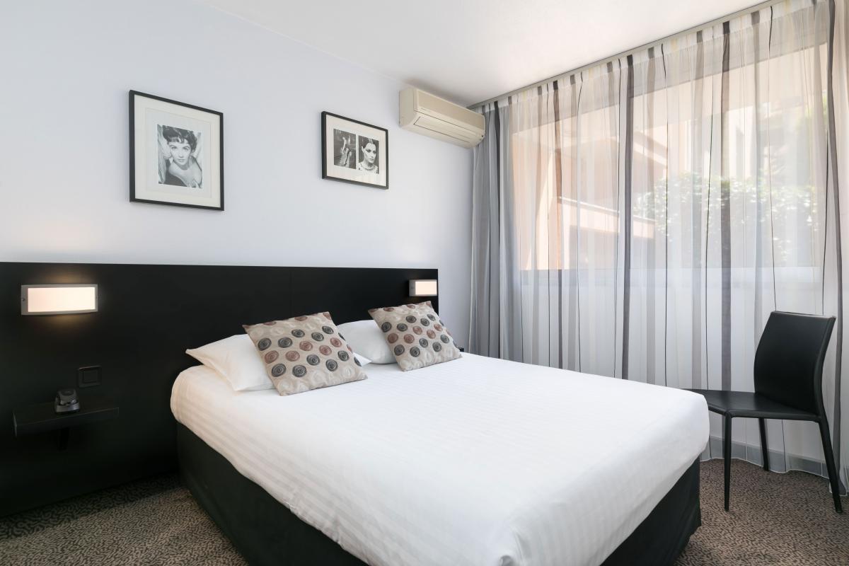 Hôtel Mediterrannée Menton - Chambre